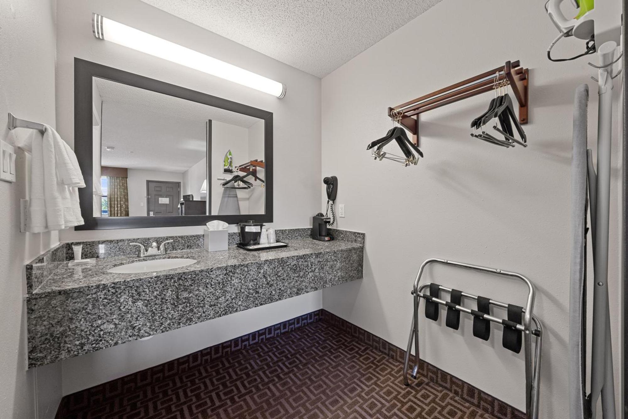 Days Inn By Wyndham Round Rock Buitenkant foto