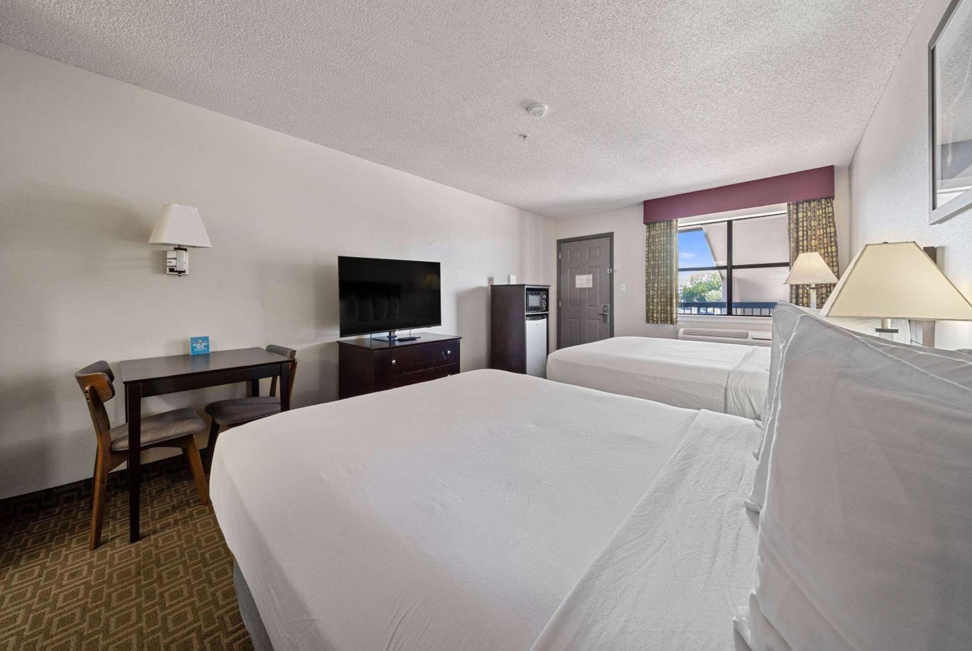 Days Inn By Wyndham Round Rock Buitenkant foto