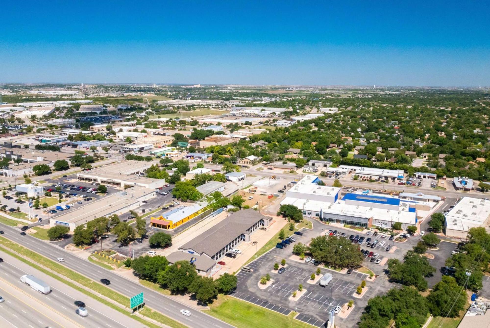 Days Inn By Wyndham Round Rock Buitenkant foto